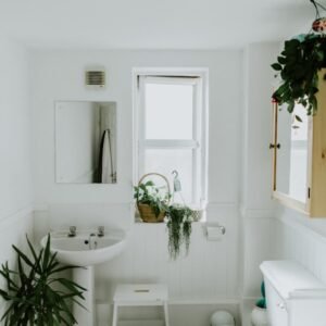 White Glossy Bathroom Wall Tiles (30x45 cm)